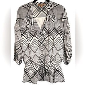 ELLEN TRACY WOMENS BLACK AND WHITE BLOUSE SIZE XS 3/4 LENTH SLEEVE